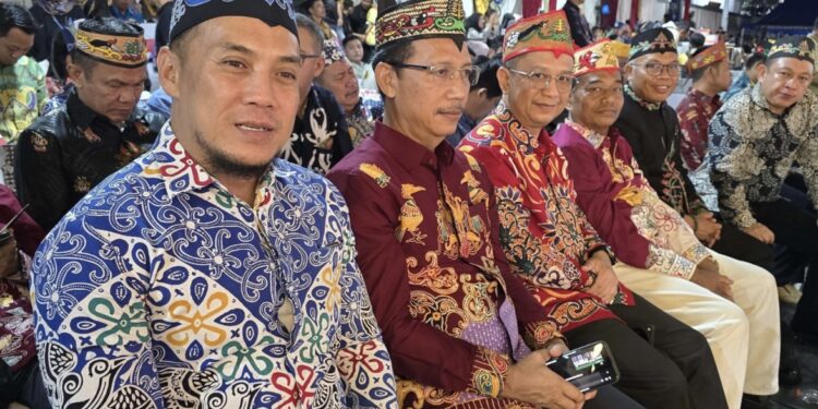 Anggota DPRD Hadiri Pembukaan Festival Tandak Intan Kaharingan XII: Meriah, Sakral, dan Penuh Kekayaan Budaya