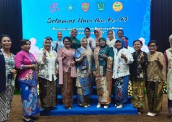 Ketua TP PKK Barito Utara Hadiri Peringatan Hari Ibu ke-97 Tingkat Provinsi Kalteng