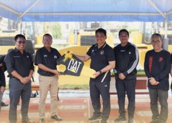 Bupati Barito Utara Terima Sejumlah Set Alat Berat untuk Percepatan Pembangunan