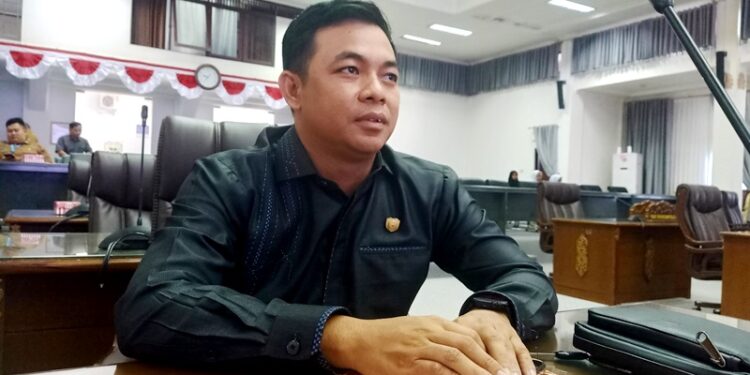 Jiham Nur Apresiasi Realisasi Listrik Masuk Desa di Kecamatan Teweh Timur