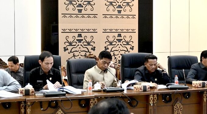 Raperda Adat Harus Mampu Akomodasi Kebutuhan Masyarakat Adat
