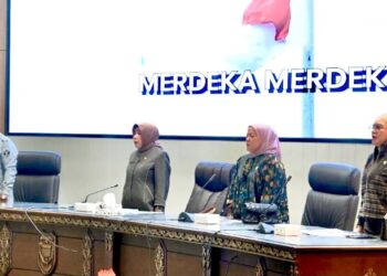DPRD Barito Utara Bersama Kemenkum Kalteng Gelar Uji Publik Ranperda Strategis